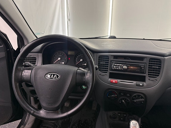 Kia Rio 15 of 15