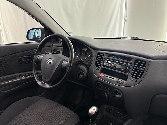 Kia Rio 14 of 15