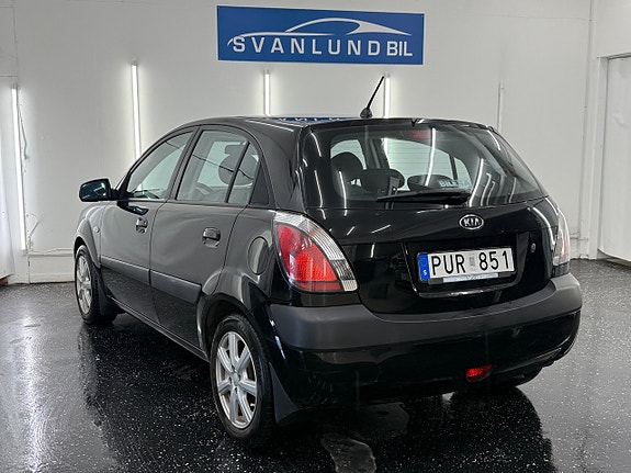 Kia Rio 5 of 5