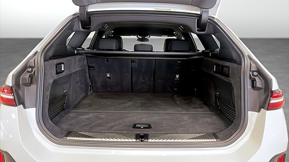 BMW i5 10 of 10