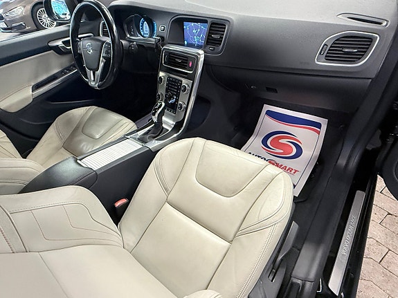 Volvo V60 12 of 15