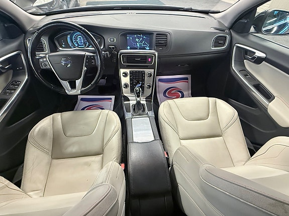 Volvo V60 9 of 15