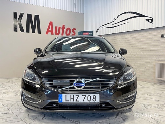 Volvo V60 2 of 15