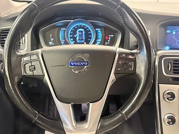 Volvo V60 10 of 15
