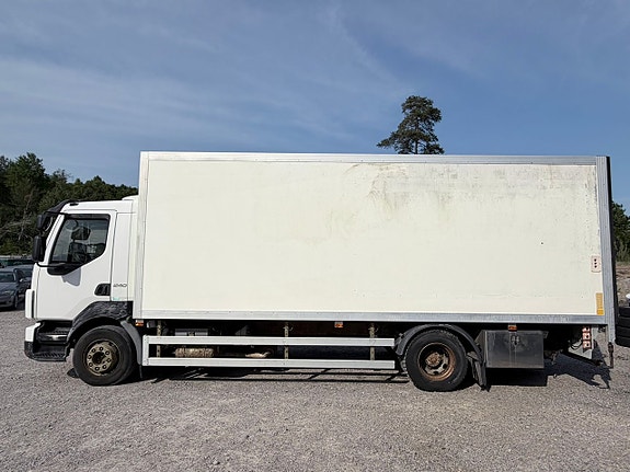 Volvo Trucks FL12 240 3 of 5