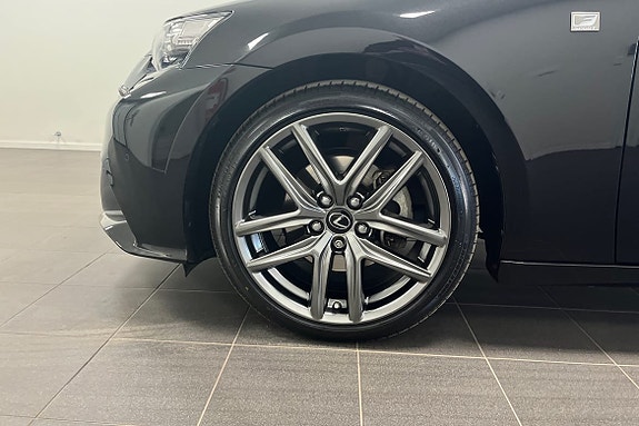 Lexus IS F 18 of 22