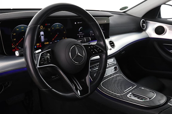 Mercedes-Benz E220 12 of 30