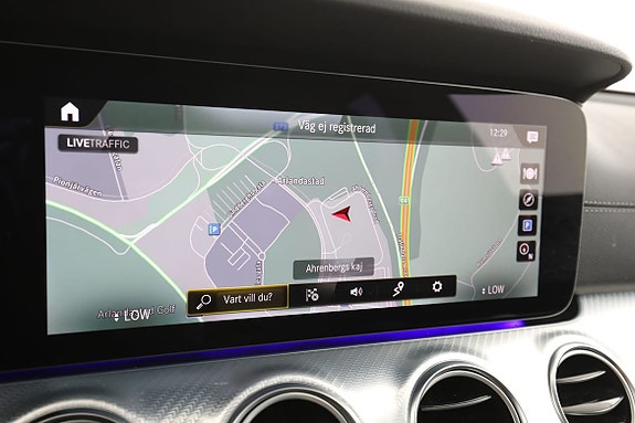 Mercedes-Benz E220 21 of 30