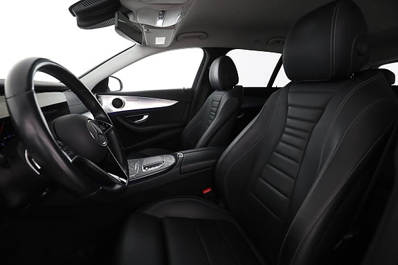Mercedes-Benz E220 11 of 30
