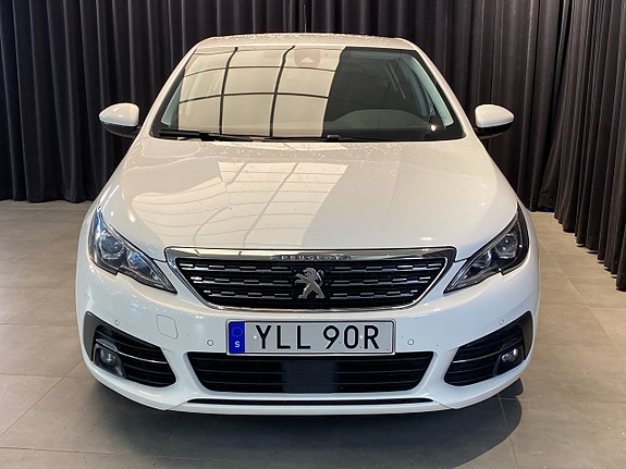 Peugeot 308 4 of 5