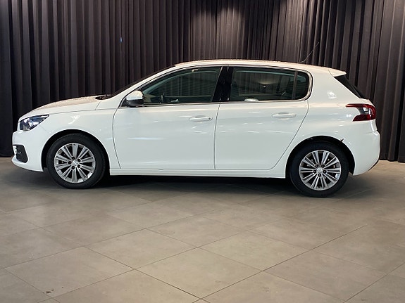 Peugeot 308 3 of 5