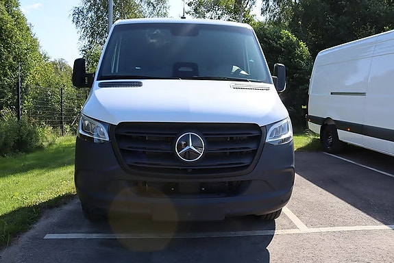 Mercedes-Benz eSprinter 420 3 of 4