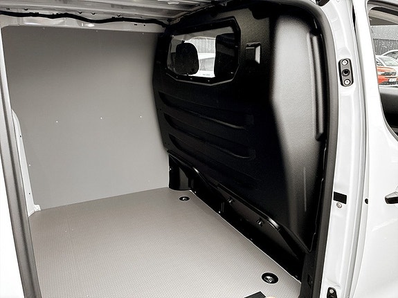 Opel Vivaro 5 of 5