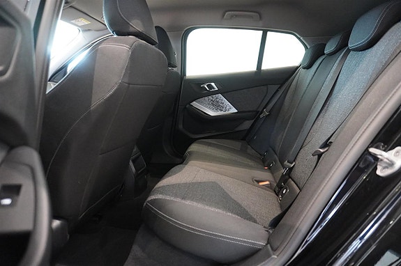 BMW 120 6 of 15