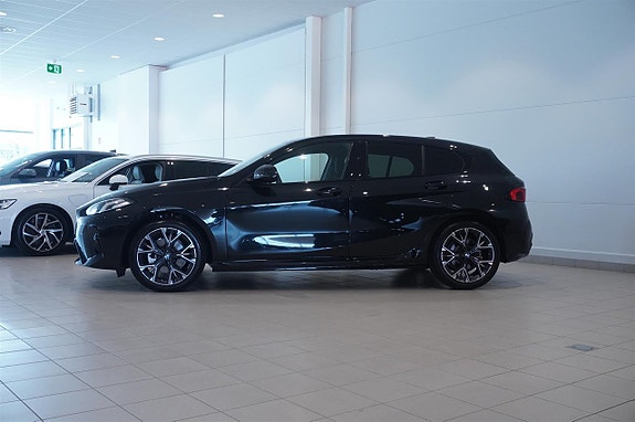 BMW 120 4 of 15