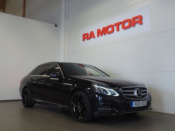 Mercedes-Benz E250 3 of 5
