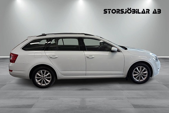 Skoda Octavia 2 of 5