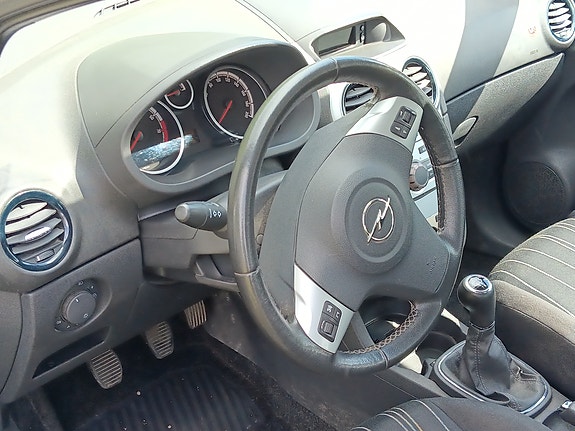 Opel Corsa 4 of 4