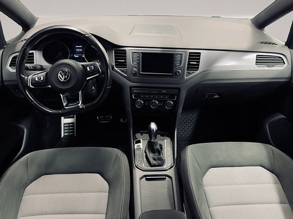 Volkswagen Golf Sportsvan 15 of 27