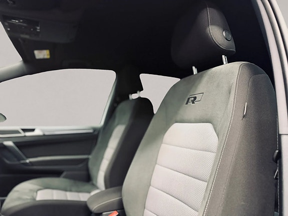 Volkswagen Golf Sportsvan 13 of 27