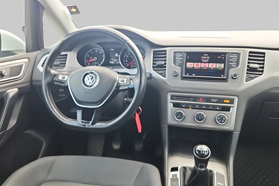Volkswagen Golf Sportsvan 6 of 13