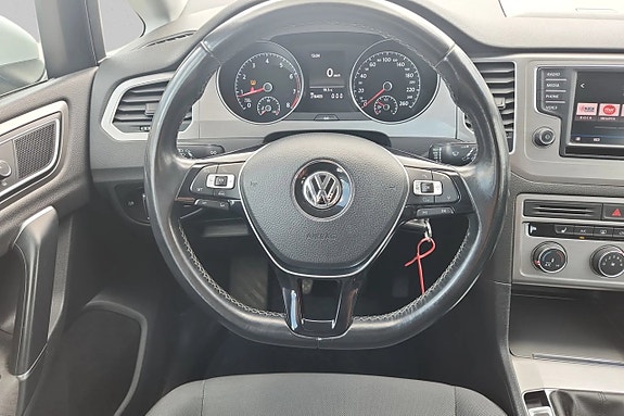 Volkswagen Golf Sportsvan 7 of 13
