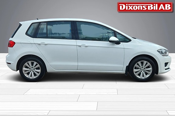 Volkswagen Golf Sportsvan 2 of 13
