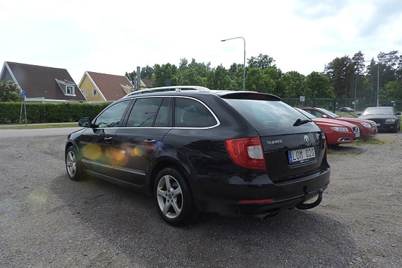 Skoda Superb 3 of 5