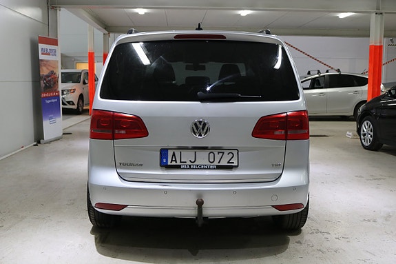 Volkswagen Touran 6 of 29