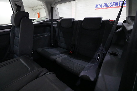 Volkswagen Touran 17 of 29