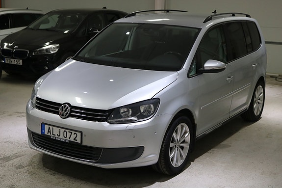 Volkswagen Touran 4 of 5