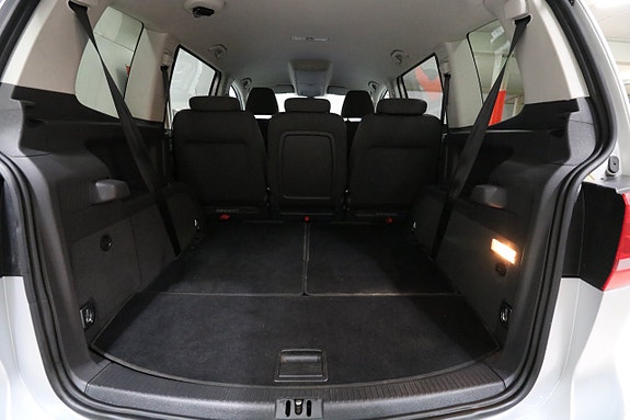 Volkswagen Touran 10 of 29
