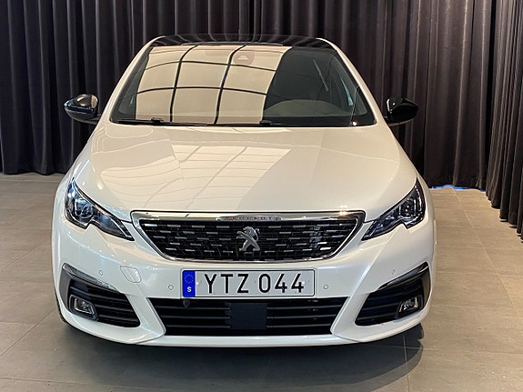 Peugeot 308 4 of 5