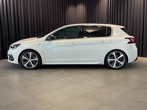 Peugeot 308 3 of 5