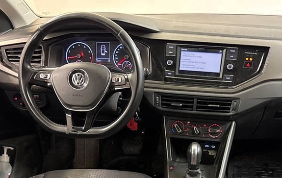 Volkswagen Polo 3 of 5
