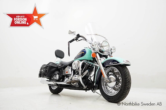Harley-Davidson Heritage Softail Classic Twin Cam 88B 3 of 26