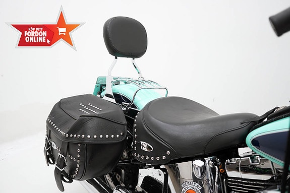 Harley-Davidson Heritage Softail Classic Twin Cam 88B 12 of 26