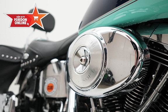 Harley-Davidson Heritage Softail Classic Twin Cam 88B 8 of 26