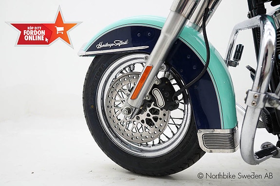 Harley-Davidson Heritage Softail Classic Twin Cam 88B 22 of 26