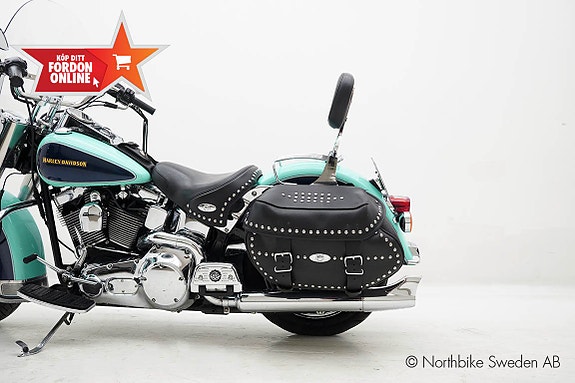 Harley-Davidson Heritage Softail Classic Twin Cam 88B 18 of 26