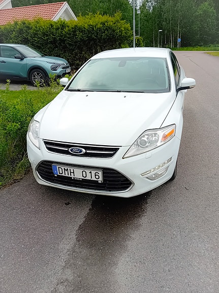 Ford Mondeo 2 of 5