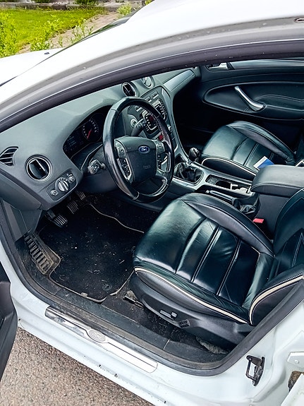 Ford Mondeo 3 of 5