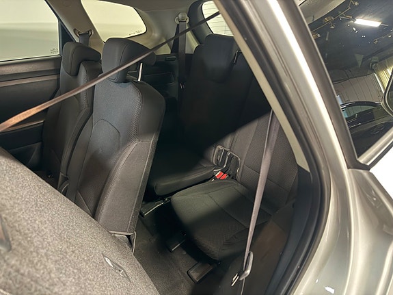 Kia Carens 15 of 19