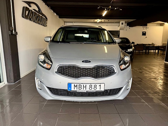 Kia Carens 8 of 19