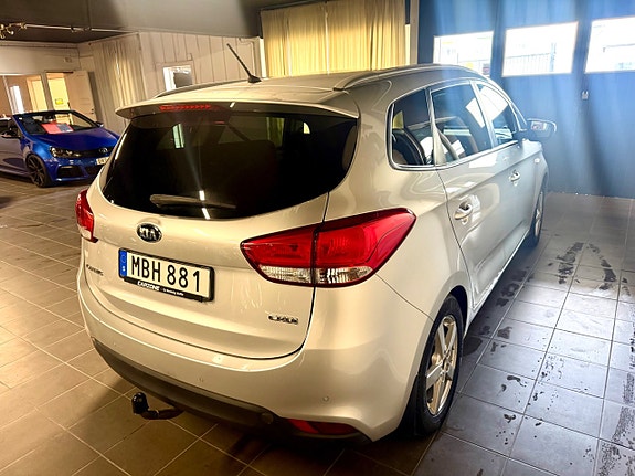 Kia Carens 5 of 19