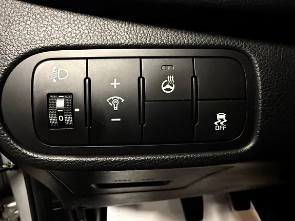Kia Carens 16 of 19