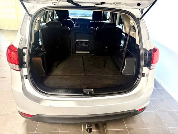 Kia Carens 6 of 19