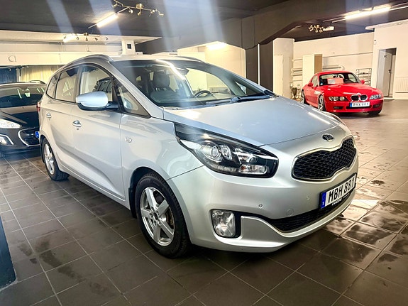 Kia Carens 7 of 19