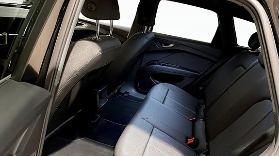 Audi Q4 e-tron 11 of 13