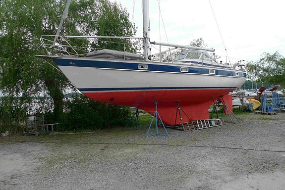 Hallberg-Rassy 352